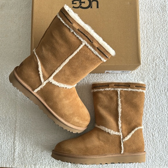 UGG Shoes - UGG Women’s Classic Short Shearling Braid Boots